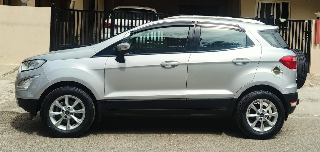 Ecosport petrol manual transmission 2nd owner 2018 model 3