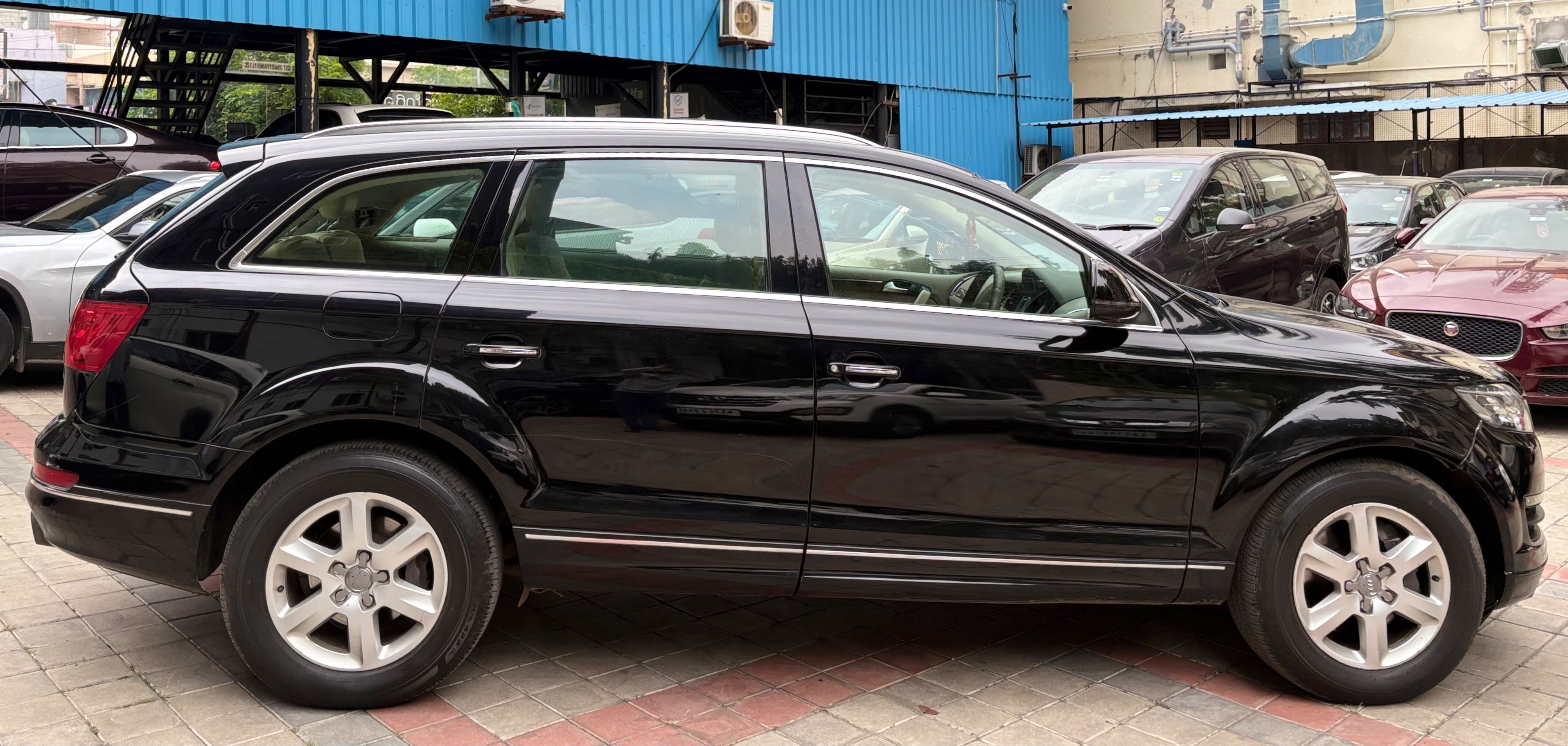 Audi Q7 3.0 TDi Diesel Automatic 2013 Model - Third Owner 4